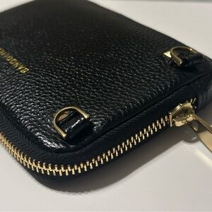 Pebble Leather Expanded Zip Pouch in Black/Gold